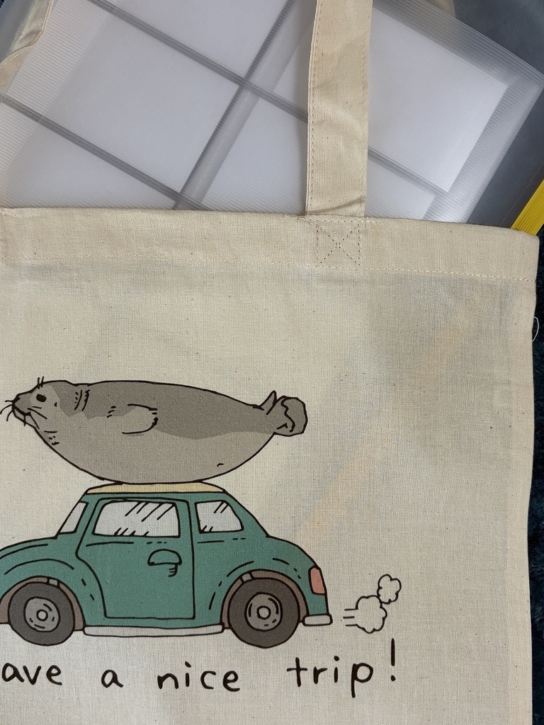 アザラシプリントトートバッグ クルマとアザラシ