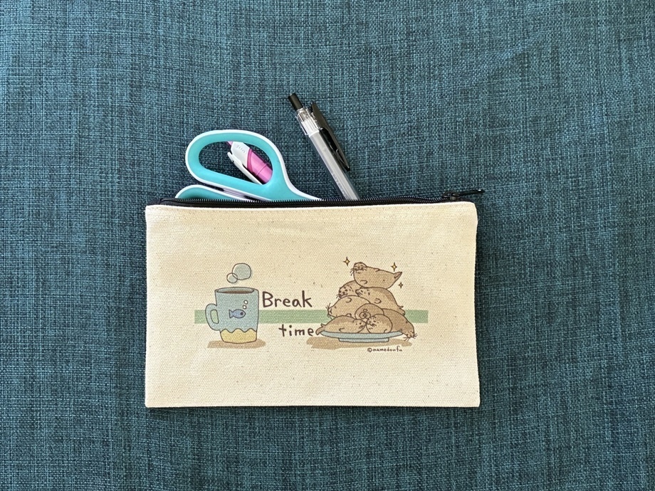 アザラシプリントファスナーポーチ Break time