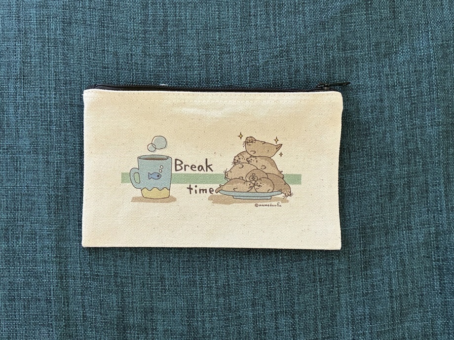 アザラシプリントファスナーポーチ　Break time