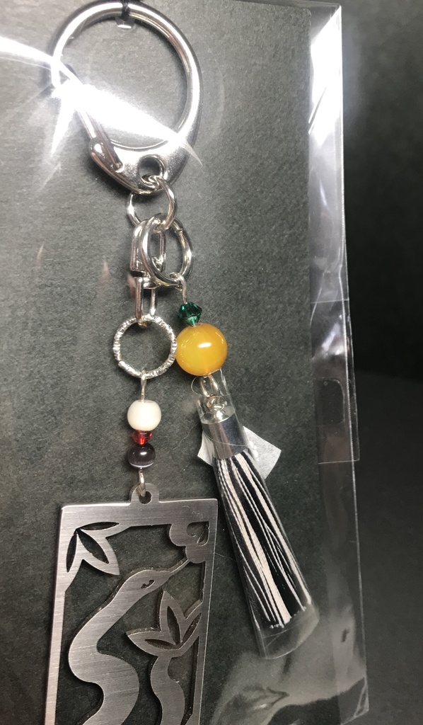 【伊黒 小芭内】 イメージキーホルダー ポストカード付き!