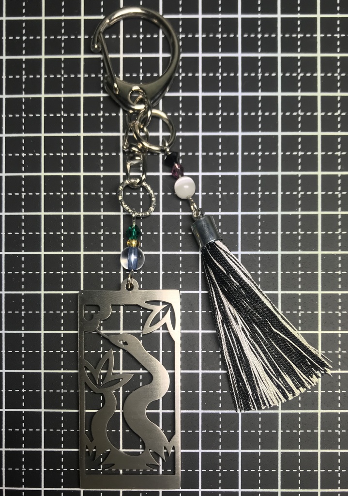 【伊黒 小芭内】 イメージキーホルダー ポストカード付き!