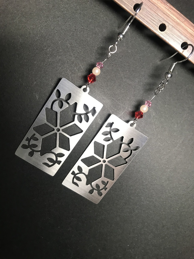 【竈門 禰豆子】 イメージピアスorイヤリング ポストカード付き!