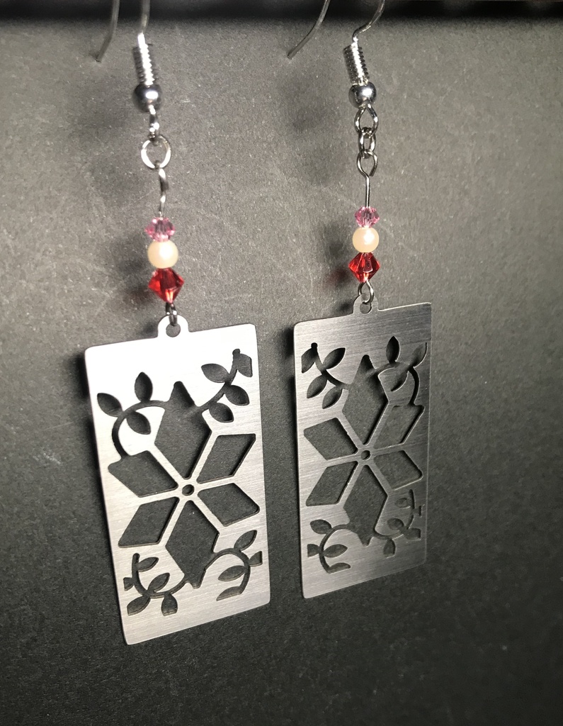 【竈門 禰豆子】 イメージピアスorイヤリング ポストカード付き!