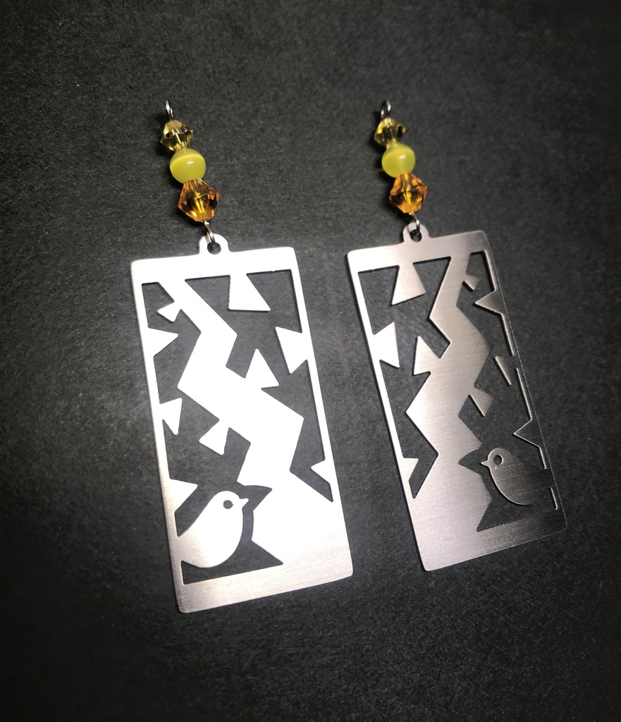 【我妻 善逸】イメージピアスorイヤリング ポストカード付き!