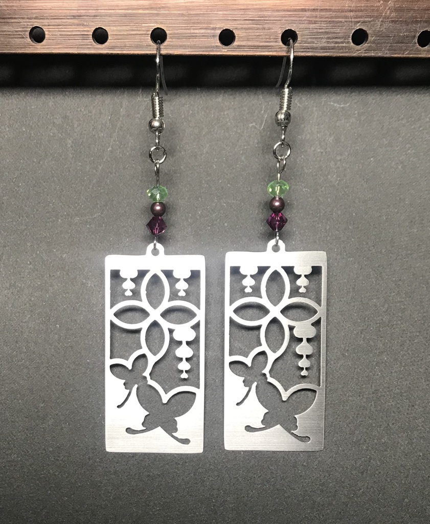 【胡蝶 しのぶ】イメージピアスorイヤリング ポストカード付き!