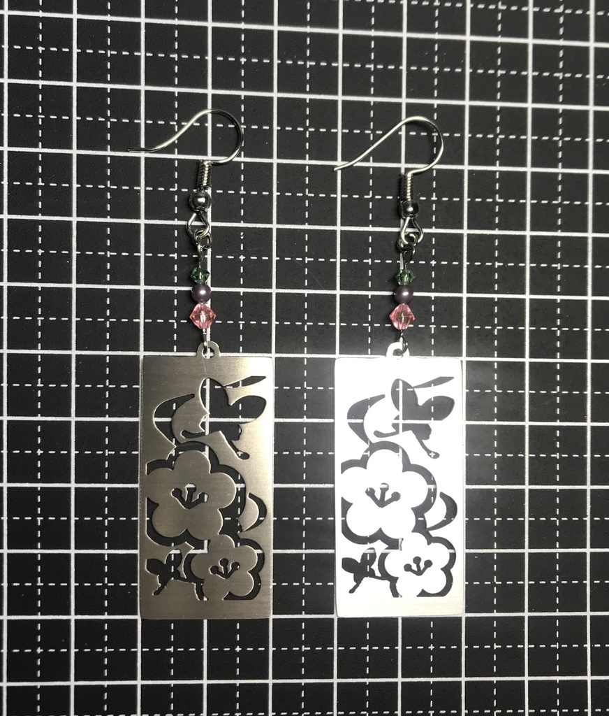 【栗花落 カナヲ】イメージピアスorイヤリング ポストカード付き!