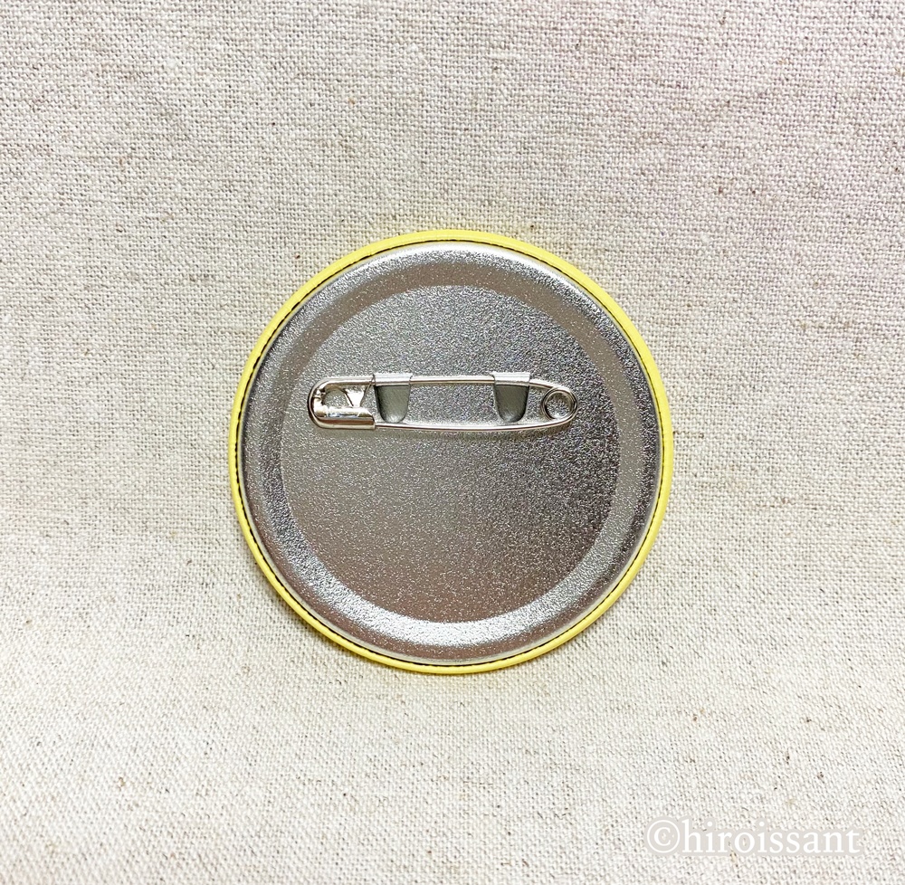 自白うさぎ57mm缶バッジ