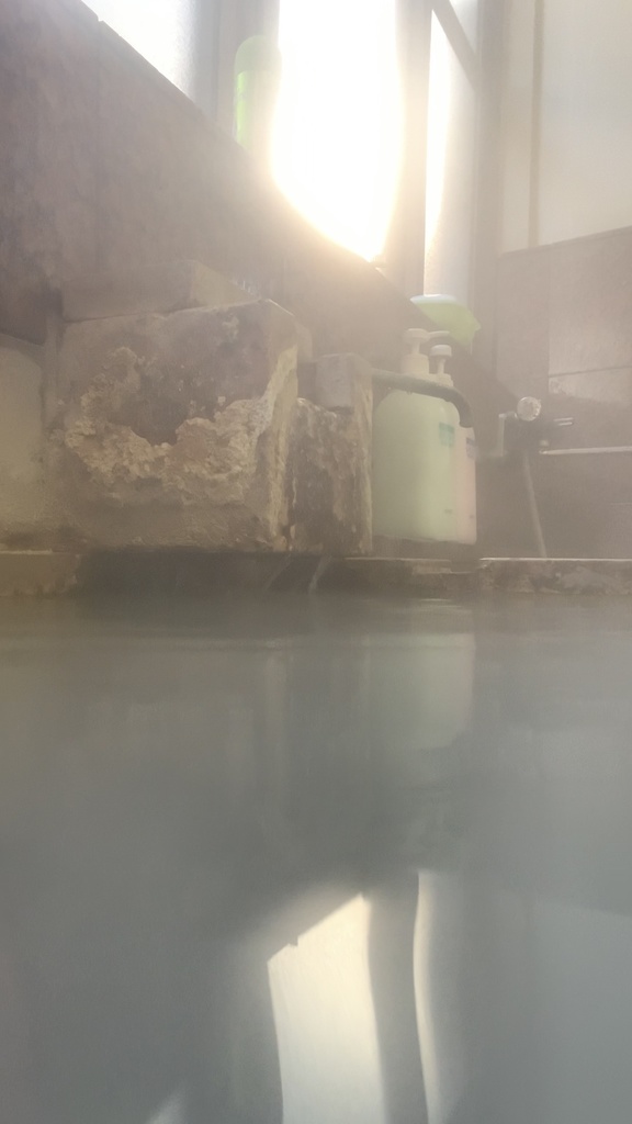神奈川県箱根にある万寿屋旅館の「男湯（貸切）」に流れる湯音