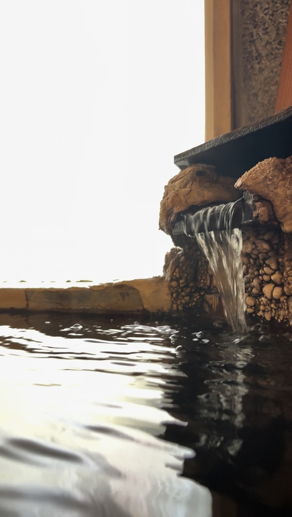 【温泉の自然音】群馬県の新鹿沢温泉「鹿鳴館（ろくめいかん）」の浴場に流れる湯音