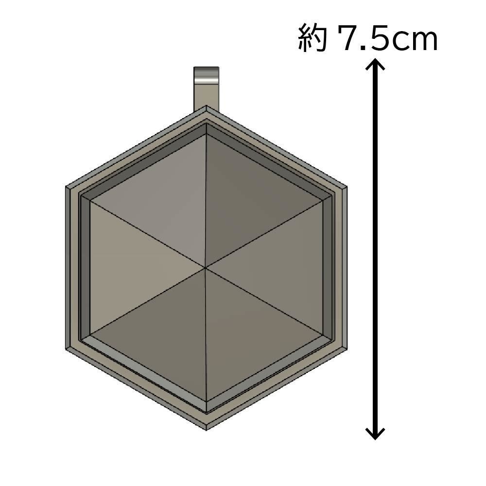 緑の石のペンダント