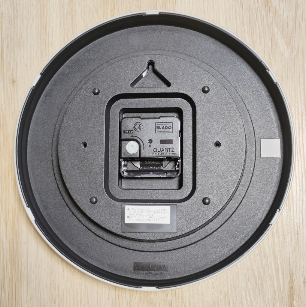 フェレットの壁掛け時計(シルバーミット)