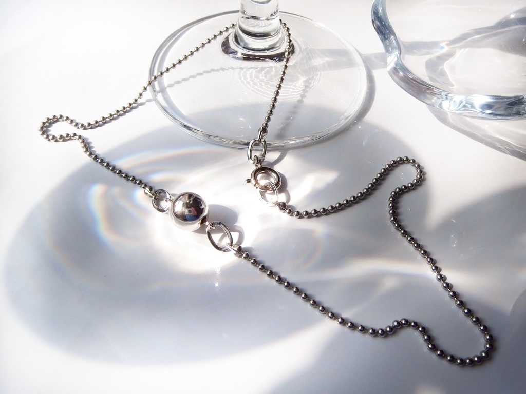 𝘣𝘶𝘣𝘣𝘭𝘦 (繊細)