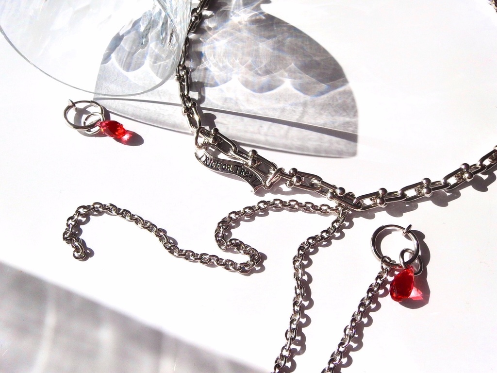 𝘵𝘳𝘪𝘤𝘬 𝘰𝘳 𝘵𝘳𝘦𝘢𝘵 (挑発)