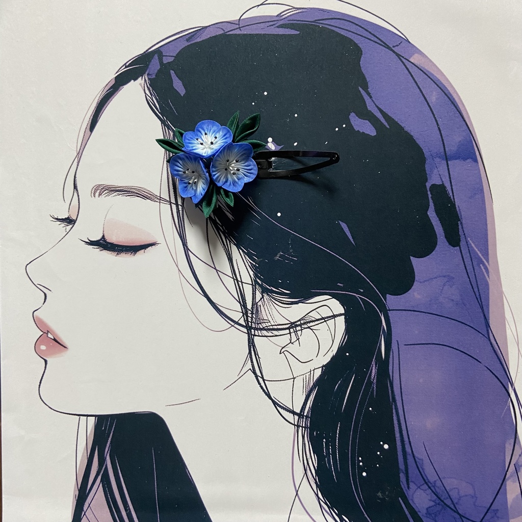 つまみ細工のぱっちんどめ・ネモフィラ