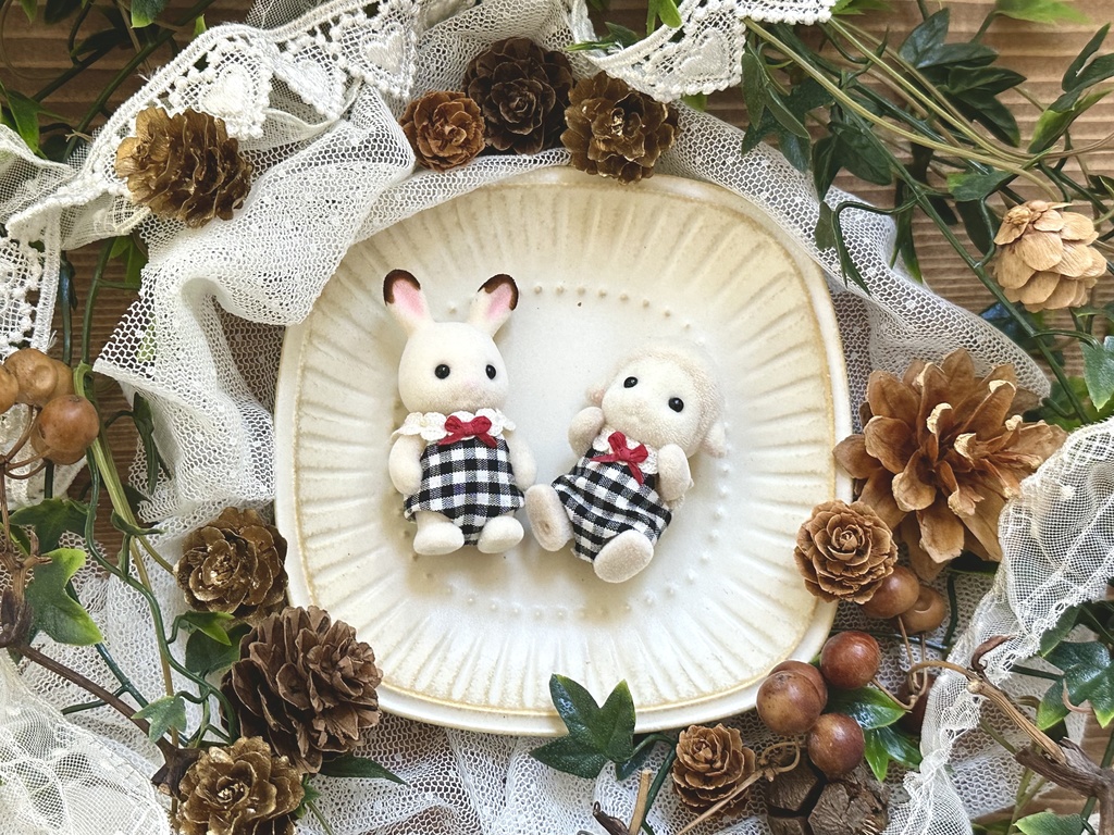 黒チェック赤りぼん服【シルバニア赤ちゃん】