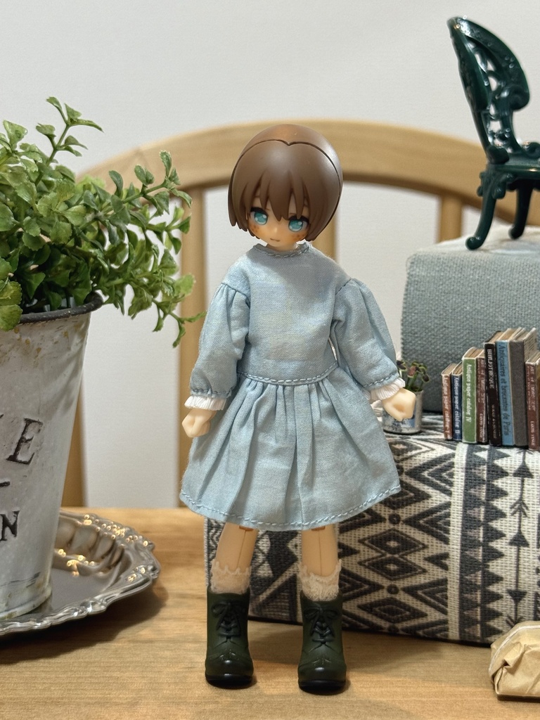 【宇宙うさ】エプロン付きワンピースBLUE