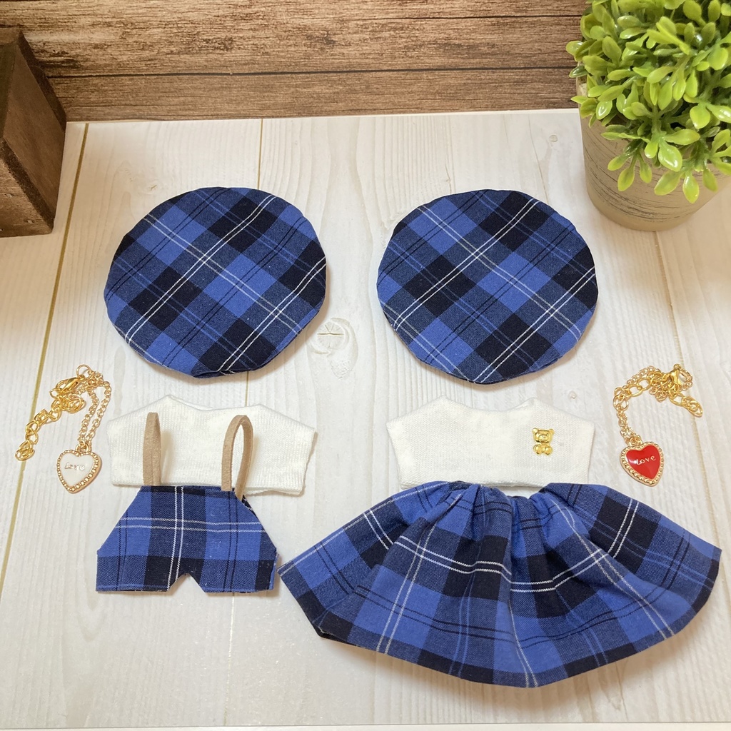 赤青チェックコーデ 4点セット 10cmぬいぐるみ服