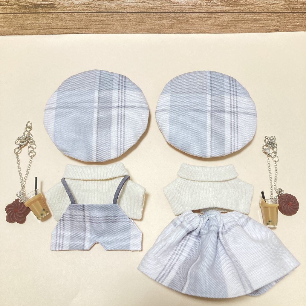 【新作】チェック柄×ホワイトタートルネックニットコーデ 4点セット 10cm ぬいぐるみ服