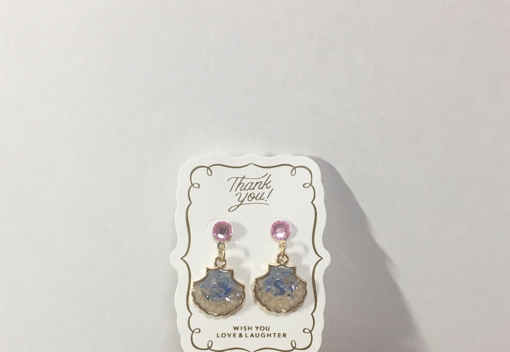 貝殻ピアス ☆海 モチーフ☆