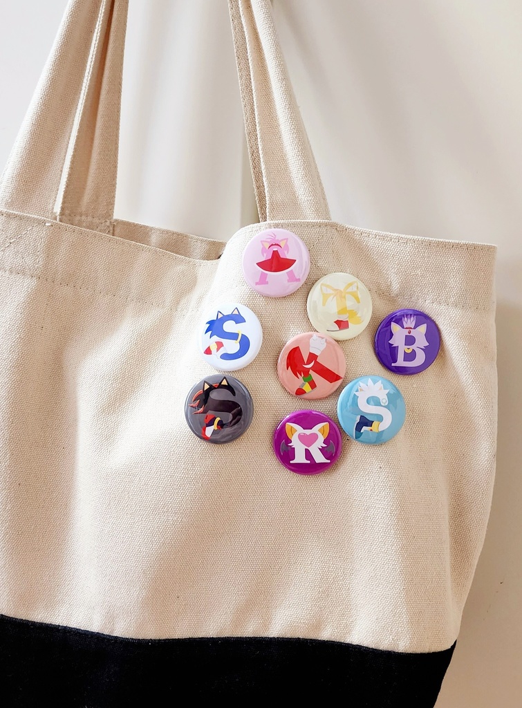 【SONIC】イニシャル缶バッジ(Initial Pinback Button)