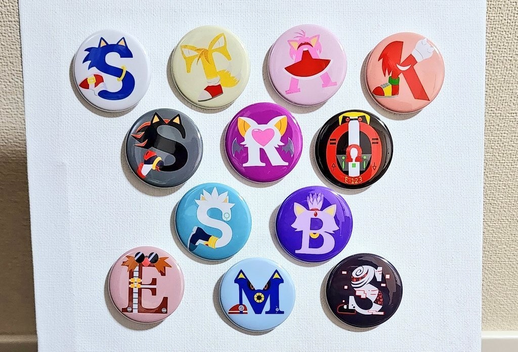 【SONIC】イニシャル缶バッジ(Initial Pinback Button)