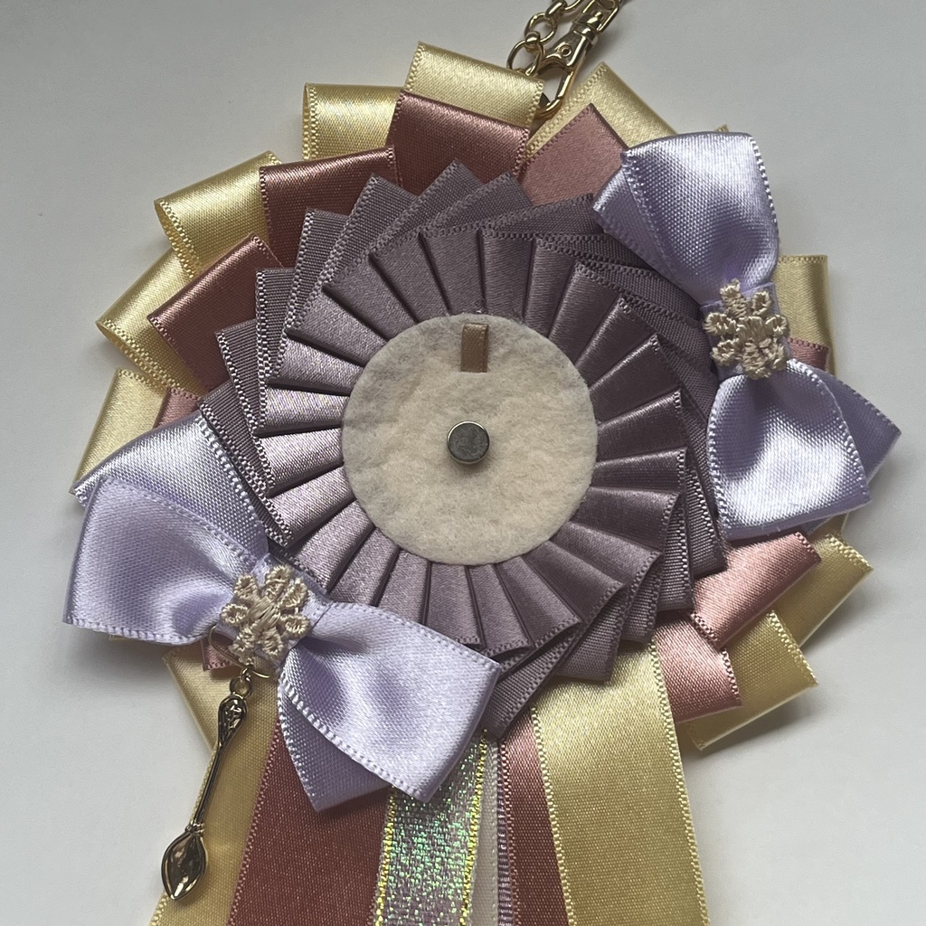 缶バッジロゼット(ニオ)