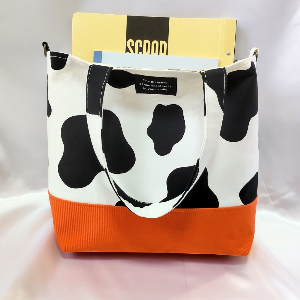 【オレンジ】牛柄トートバッグ【ハンドメイド】