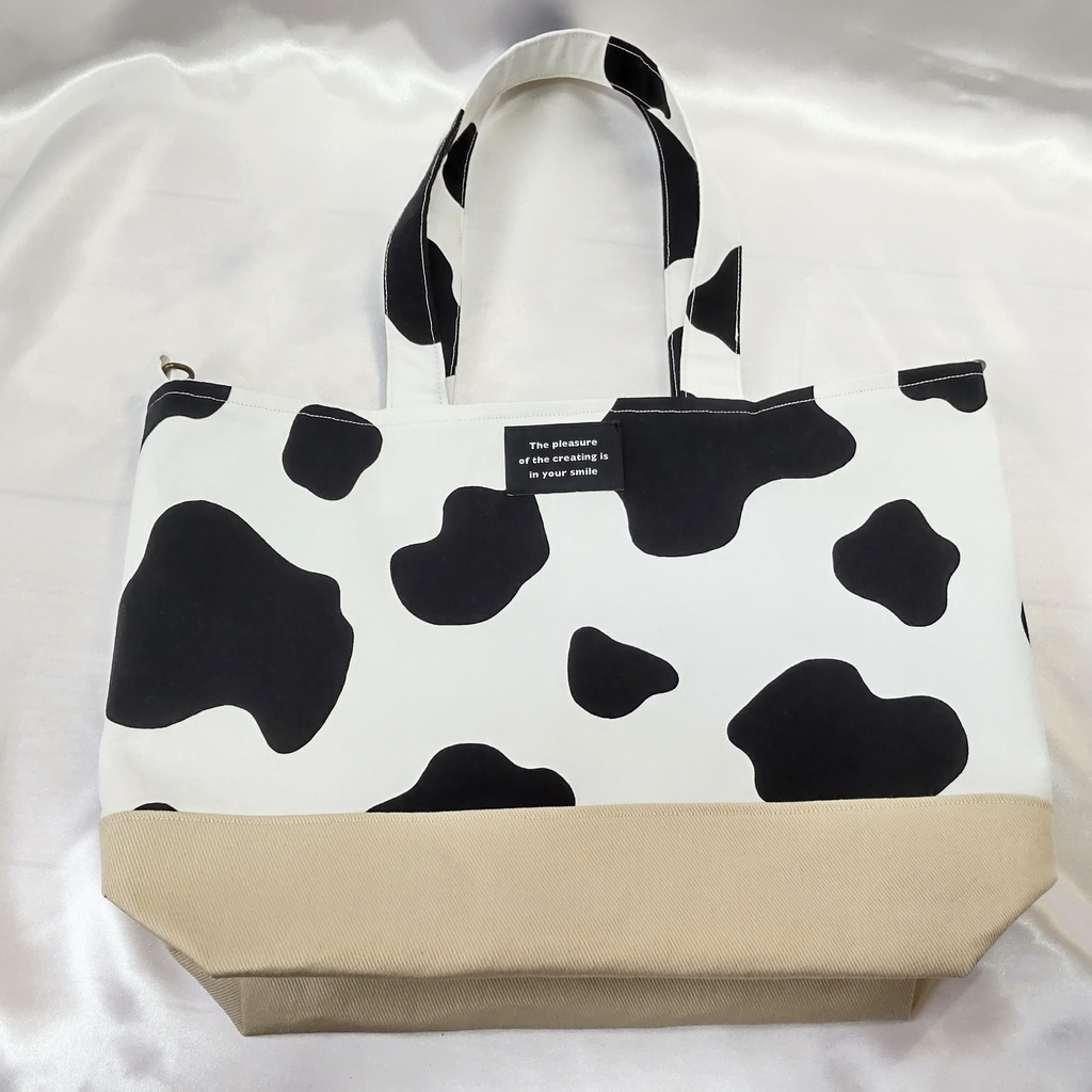 【ベージュ】牛柄トートバッグ【ハンドメイド】