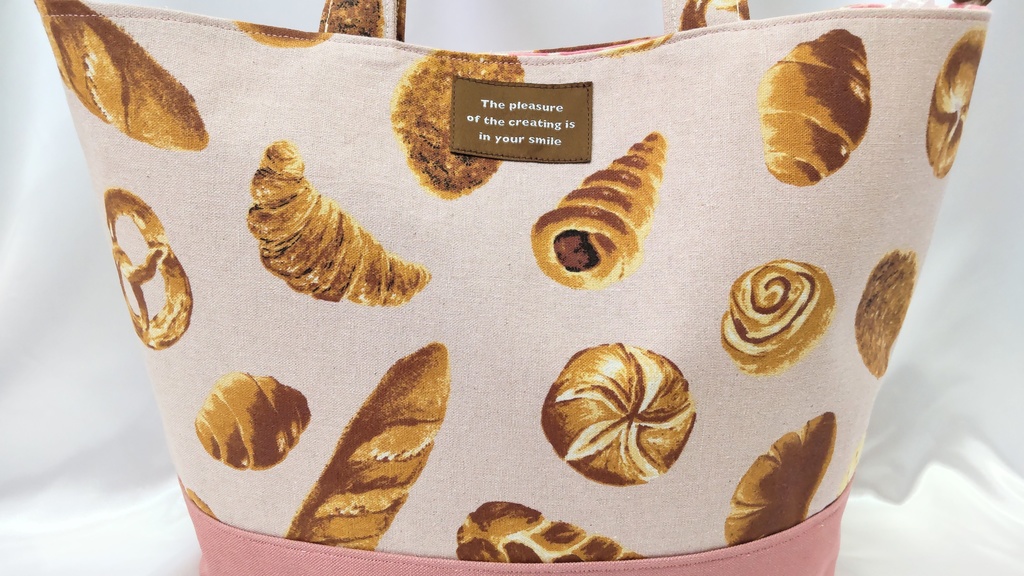 【ピンク】パン柄トートバッグ【ハンドメイド】