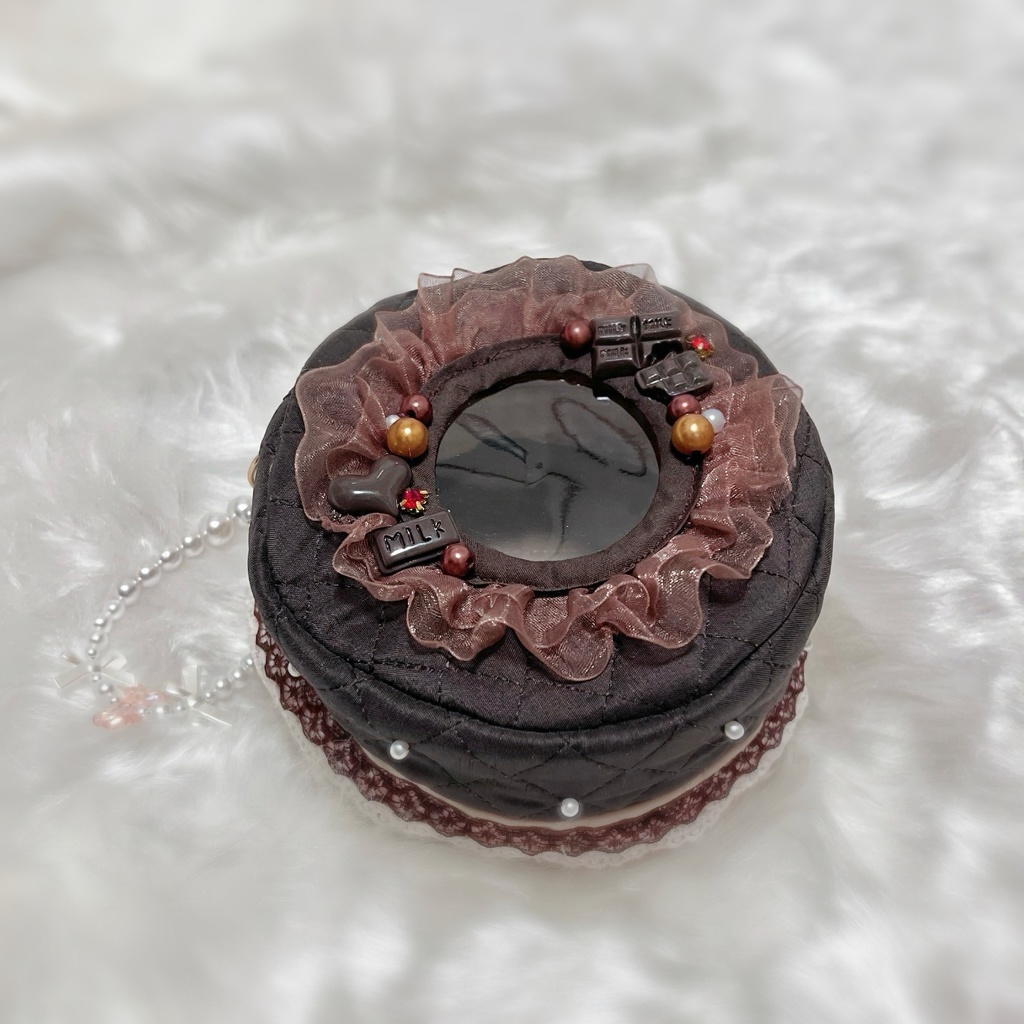 ケーキ型ポーチ