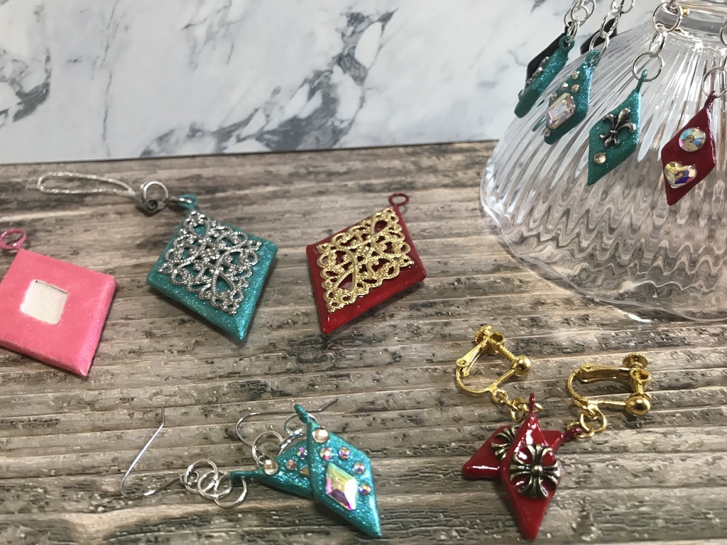 真紅のアクセサリー