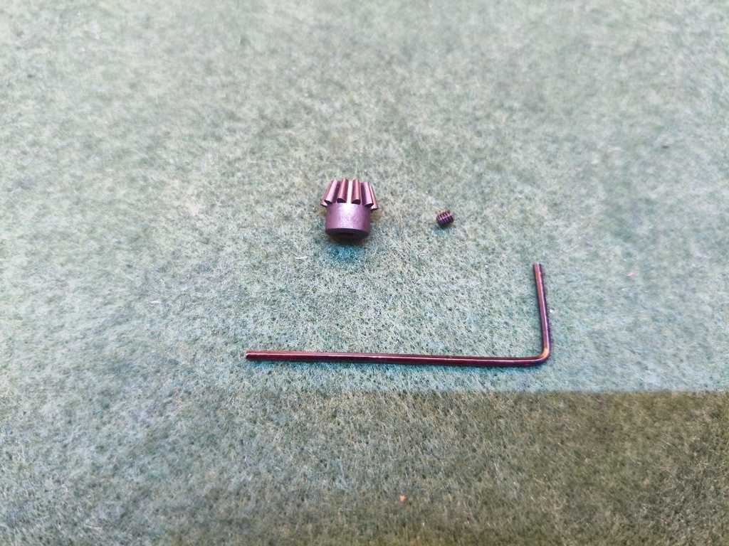 HjKワールド謹製　高精度D型ピニオンギア