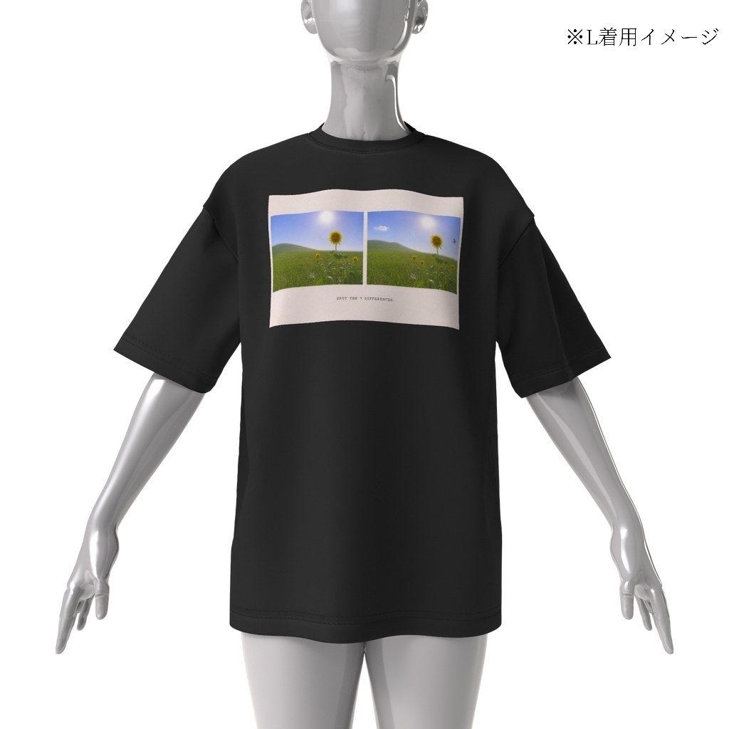 『7つの違いを見つけよう』グラフィックTee - NAVY