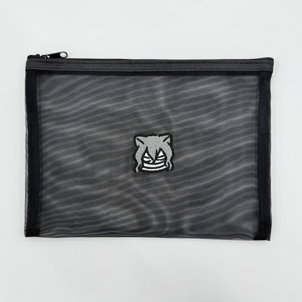 目つきの悪い猫師弟 刺繍メッシュポーチ