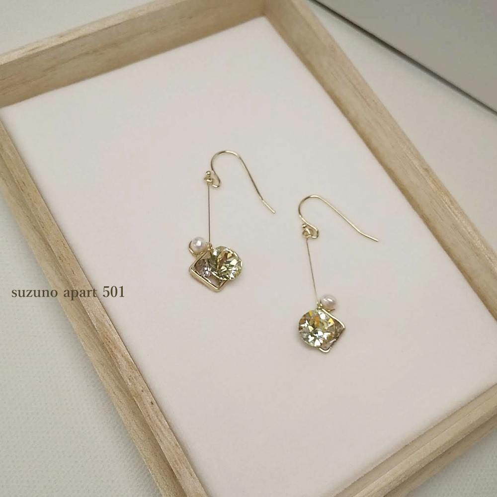 髭切 膝丸 イメージ スクエアピアス・イヤリング