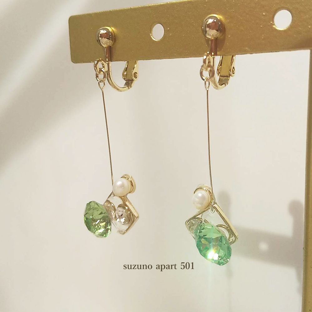 髭切 膝丸 イメージ スクエアピアス・イヤリング