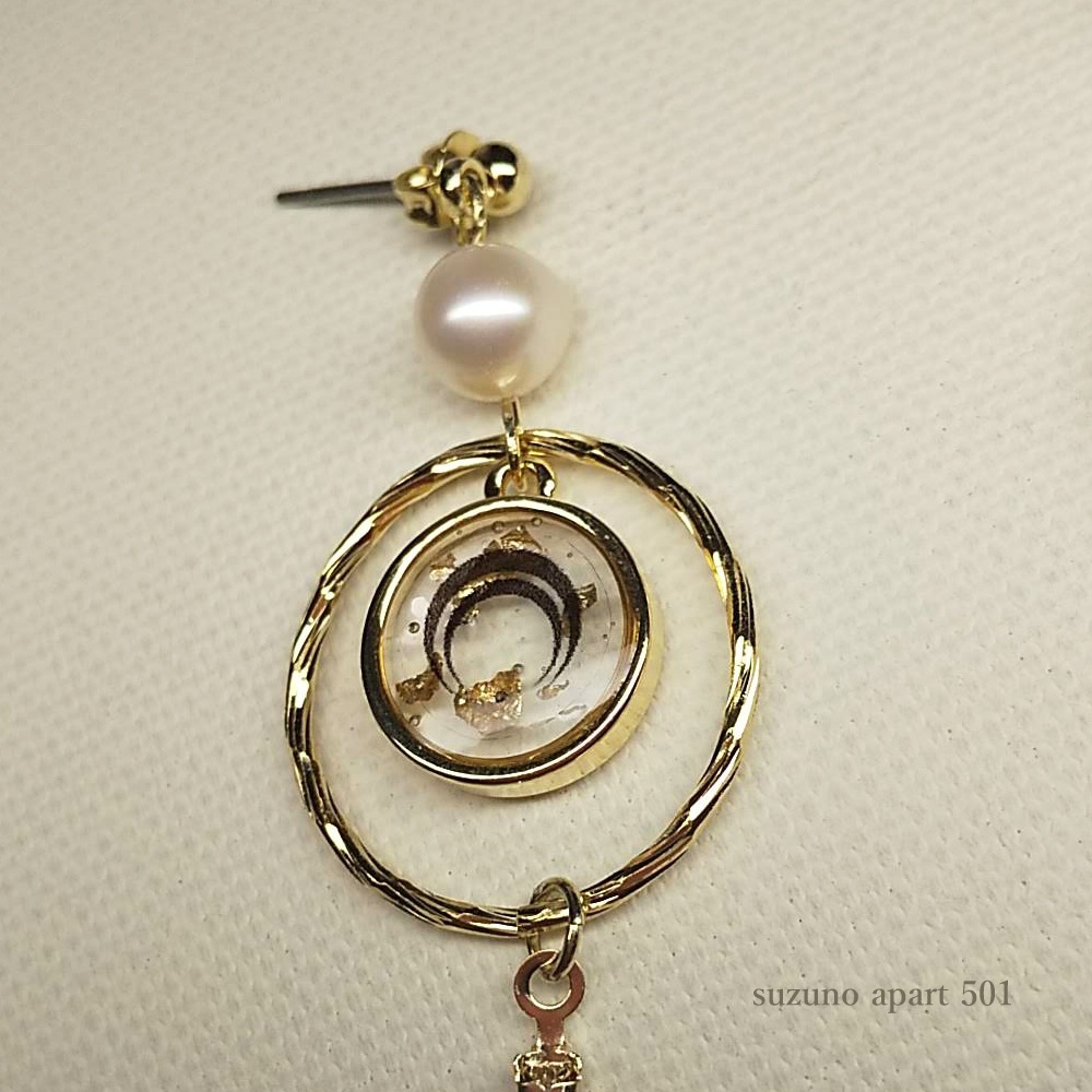 三日月宗近 三日月チャームと紋のイヤーアクセサリー(ピアスorイヤリング)