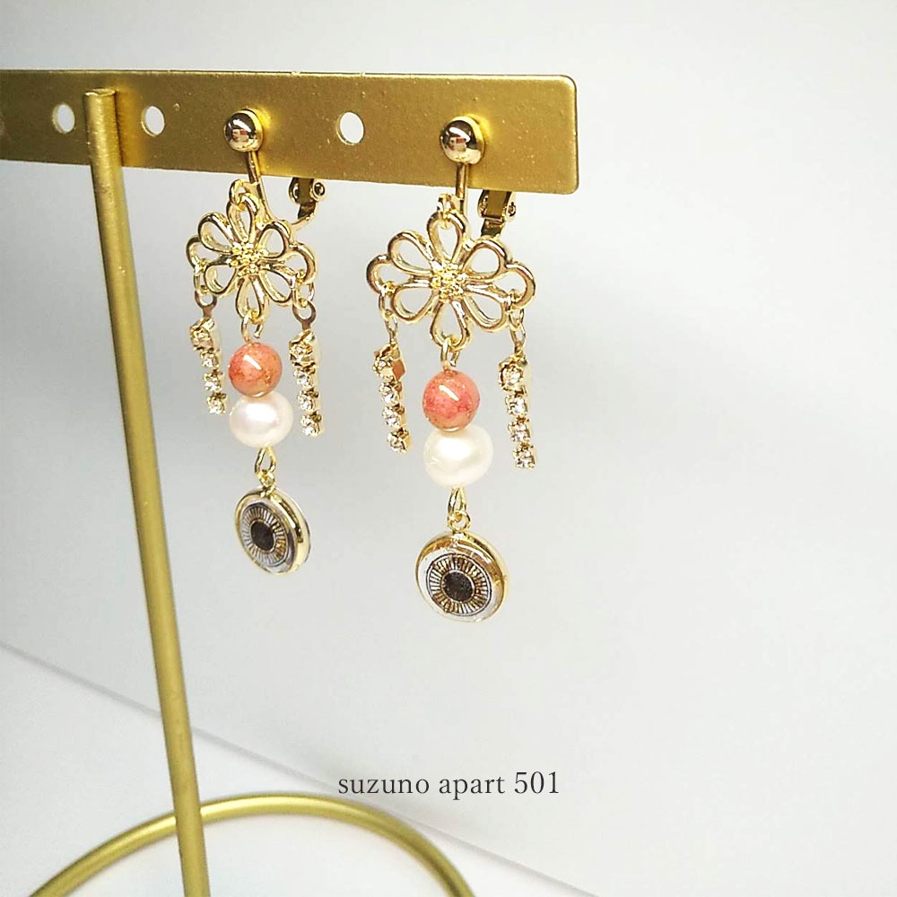 大俱利伽羅 オパックピンクとパールのイヤーアクセサリー