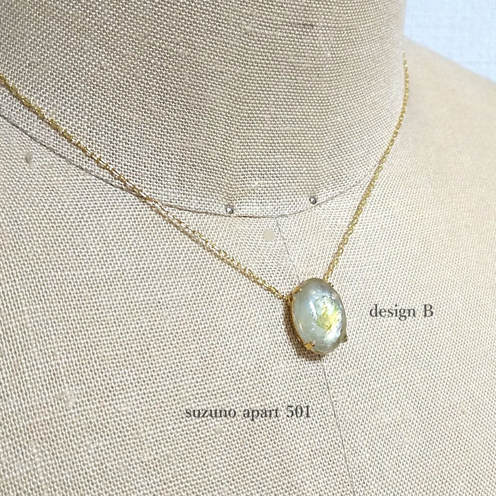 紋チャーム シンプルネックレス