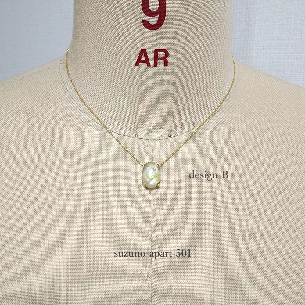 紋チャーム シンプルネックレス