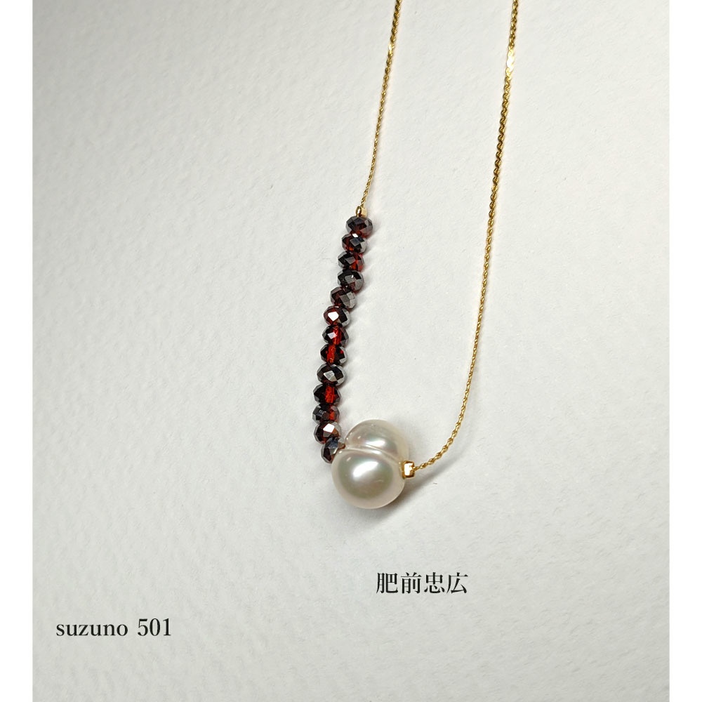 チョーカー ガラスビーズと淡水パール