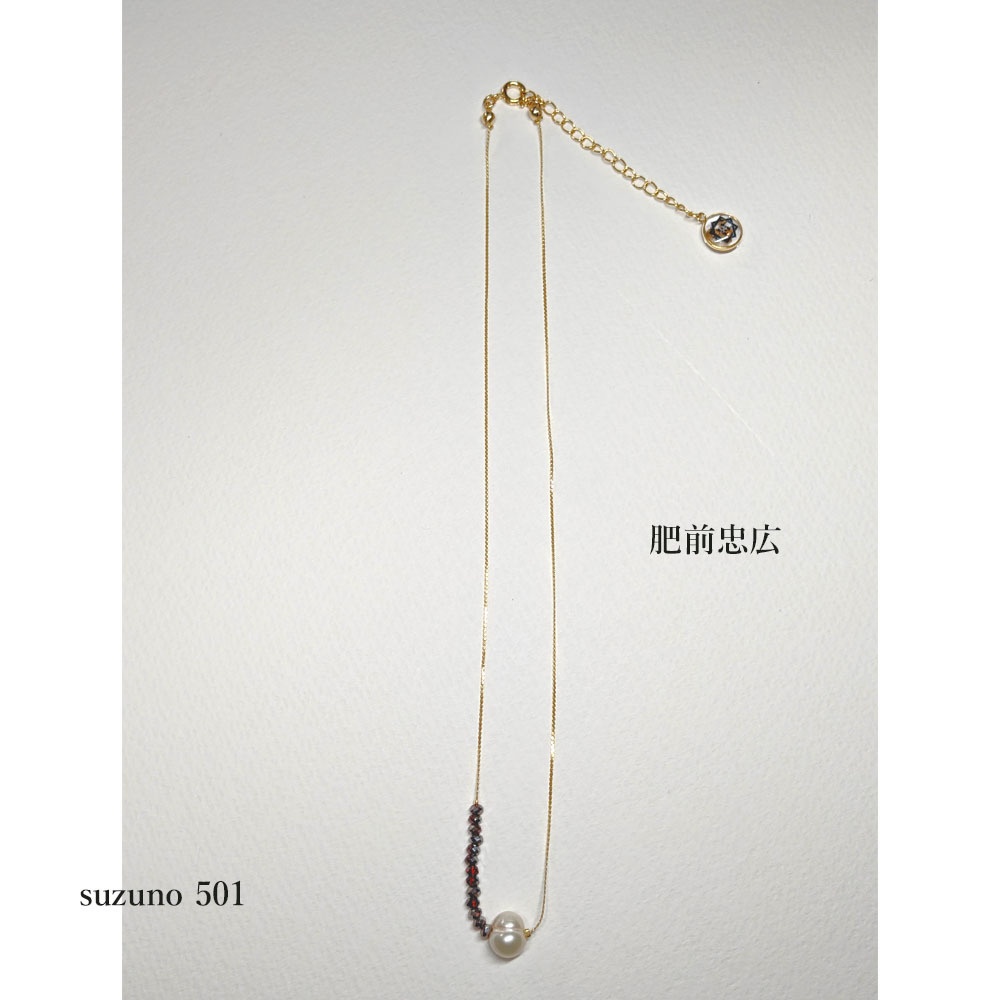 チョーカー ガラスビーズと淡水パール