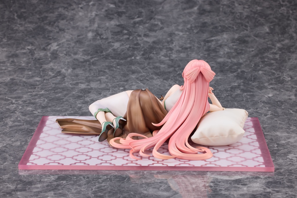 パーシュース-春光のリラクゼーション アズールレーン ガレージキット