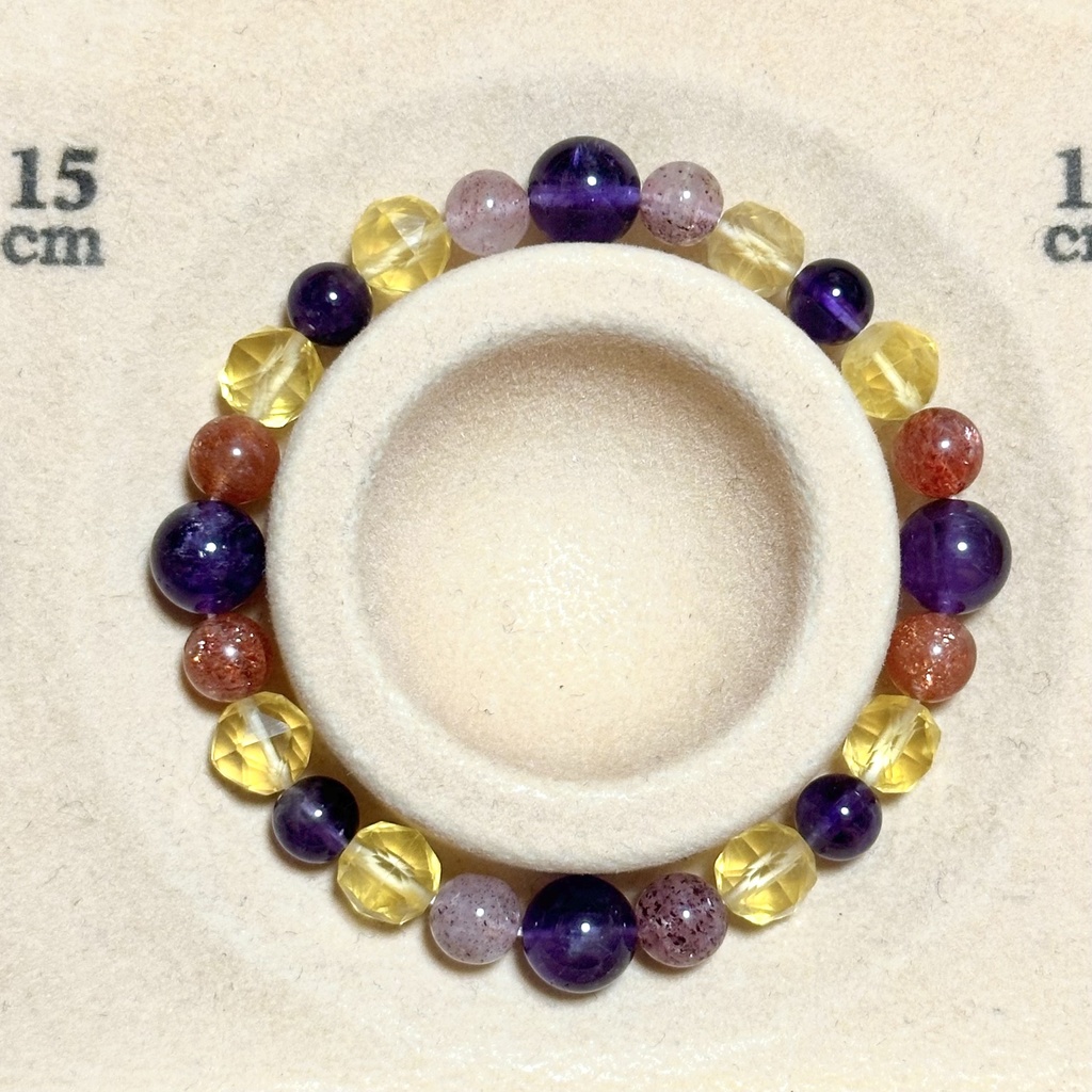 「 ビオラ 〜小さな幸せ〜 」  ✯  アメジスト  イエローフローライト サンストーン etc / 天然石ブレスレット パワーストーン 天然石アクセサリー