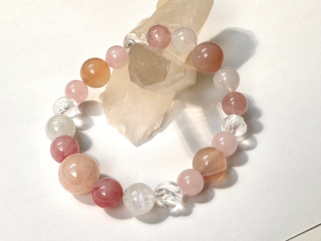 「 桃の花 」 ✯ モルガナイト ロードナイトシリカ ムーンストーン ローズクォーツ ソルトソースアゲート / 天然石ブレスレット パワーストーン 天然石アクセサリー
