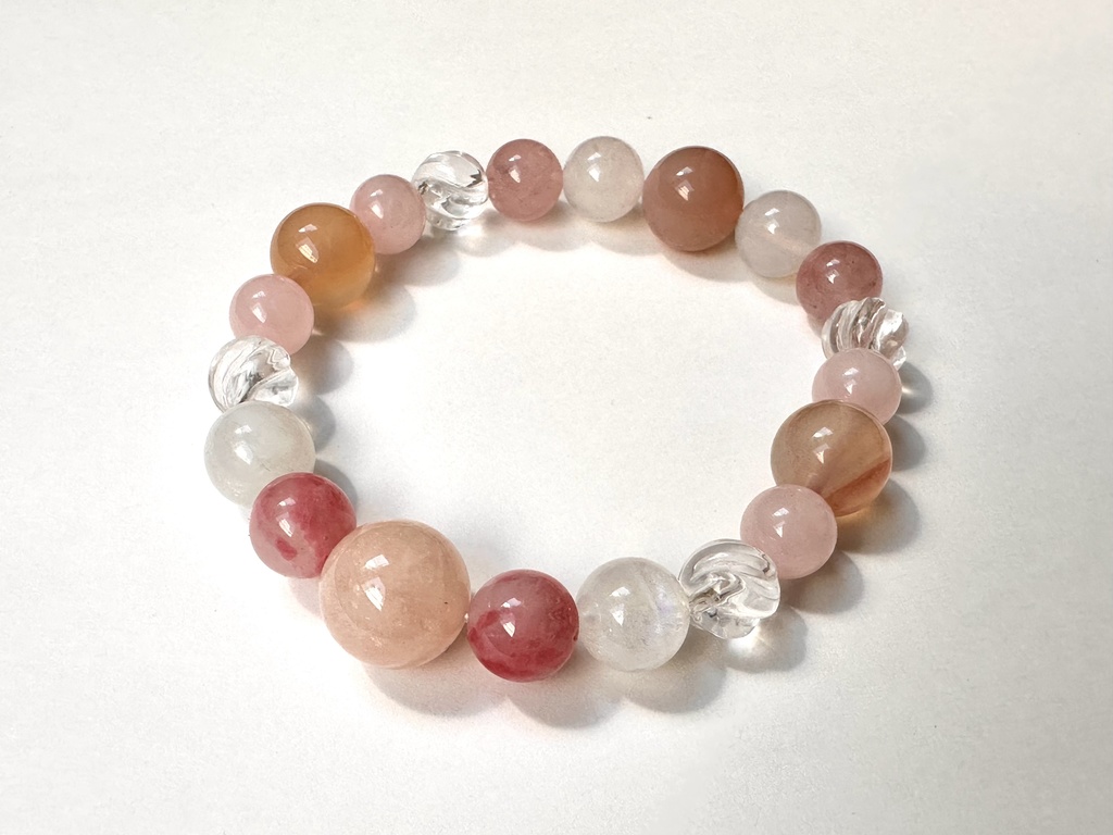 「 桃の花 」 ✯ モルガナイト ロードナイトシリカ ムーンストーン ローズクォーツ ソルトソースアゲート / 天然石ブレスレット パワーストーン 天然石アクセサリー