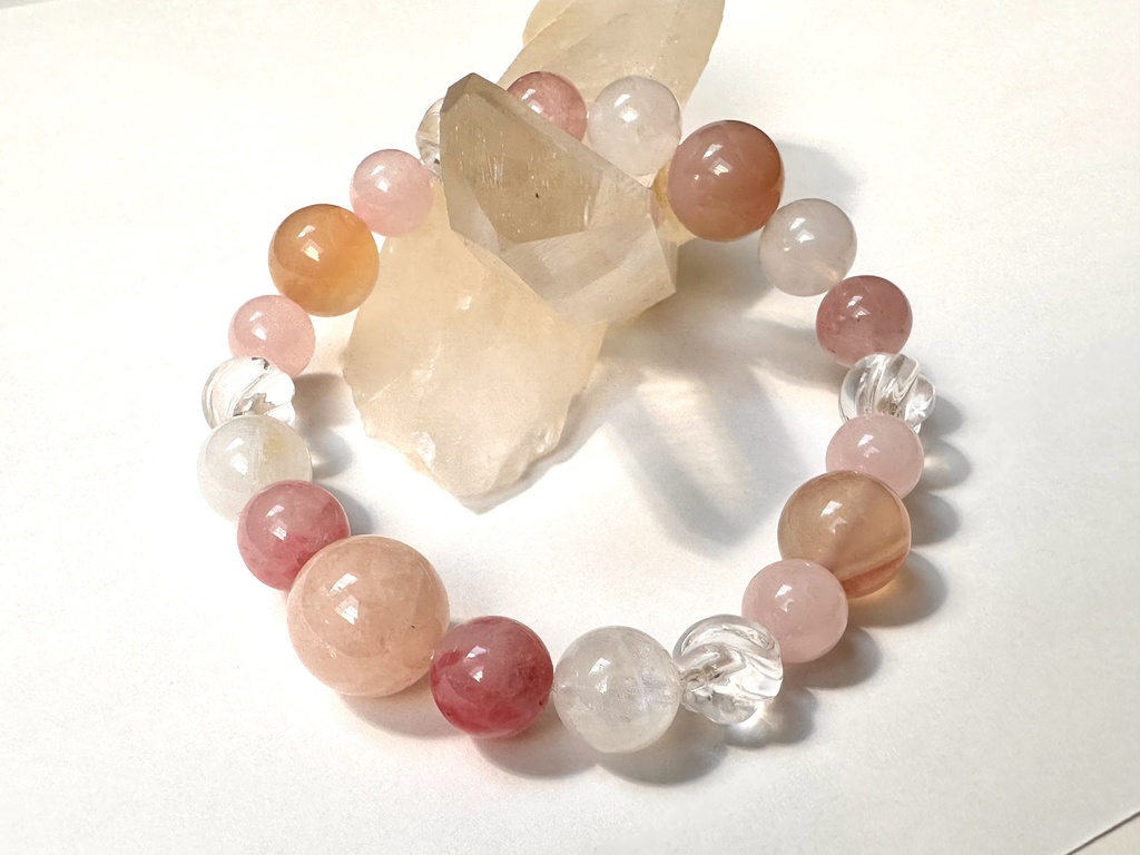 「 桃の花 」 ✯ モルガナイト ロードナイトシリカ ムーンストーン ローズクォーツ ソルトソースアゲート / 天然石ブレスレット パワーストーン 天然石アクセサリー