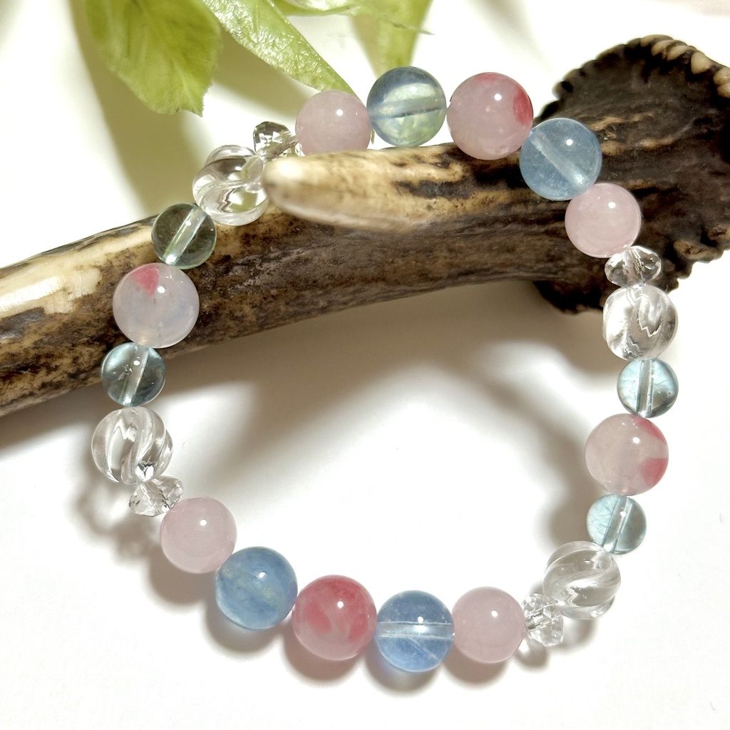 「 春空に舞う 」 ✯ ロードナイトシリカ アクアマリン ローズクォーツ ブルートパーズ / 天然石ブレスレット パワーストーン 天然石アクセサリー