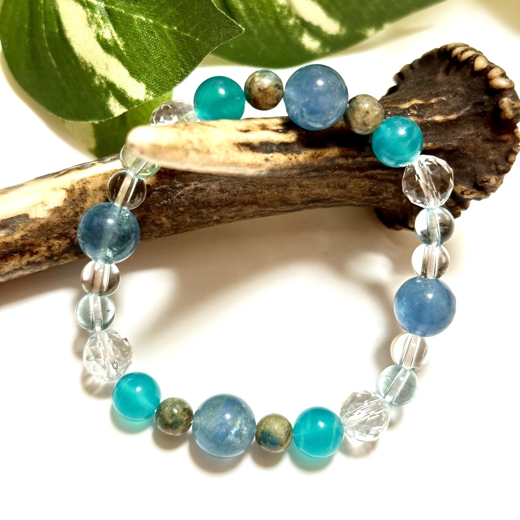 「 雨 」 ✯ ブルーフローライト K2ストーン アマゾナイト ブルートパーズ / 天然石ブレスレット パワーストーン 天然石アクセサリー