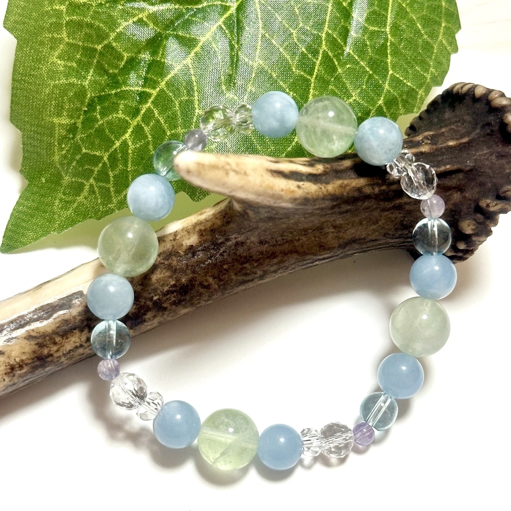 「 紫陽花─夢を見る─ 」  ✯ グリーンフローライト アクアマリン ブルートパーズ アメジスト / 天然石ブレスレット パワーストーン 天然石アクセサリー